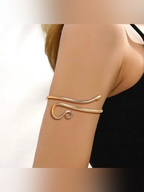 Textured Swirl Design Boho Armband